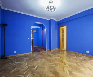 Should Ceiling and Walls Be the Same Color? Pros & Cons